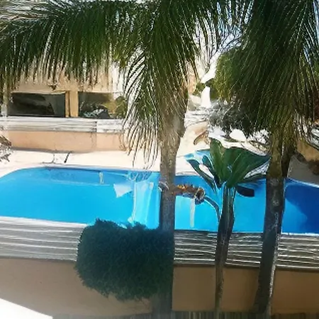 Too Coool 2 Bedroom Ellia