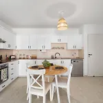 Apartmán Too Coool 2 Bedroom Ellia Paralimni