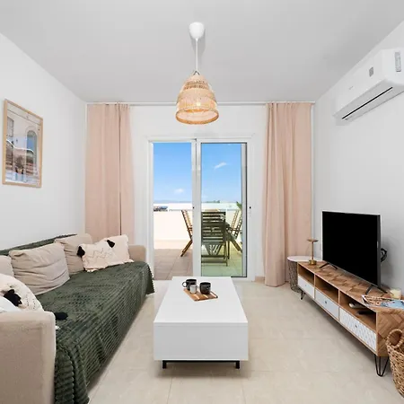 Too Coool 2 Bedroom Ellia