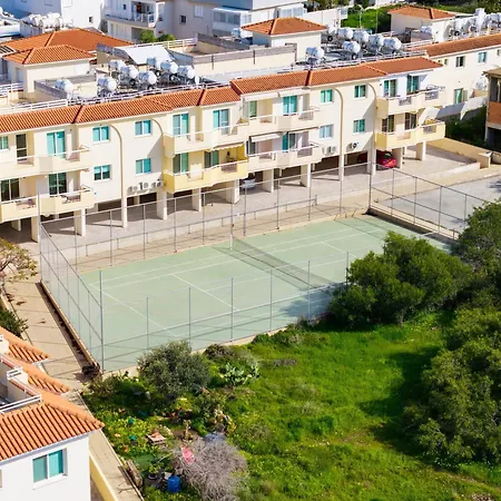 شقة Too Coool 2 Bedroom Ellia باراليمني