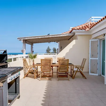 Too Coool 2 Bedroom Ellia