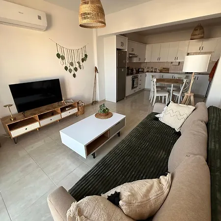 شقة Too Coool 2 Bedroom Ellia